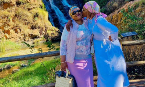 Gomora actress showed off her beautiful mother , see here.